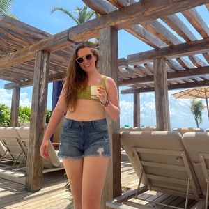 Meet your Posher, Sam